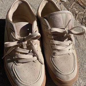 Vans rowley